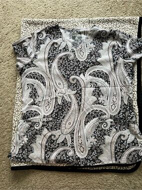 Black & White Paisley Print scrub top